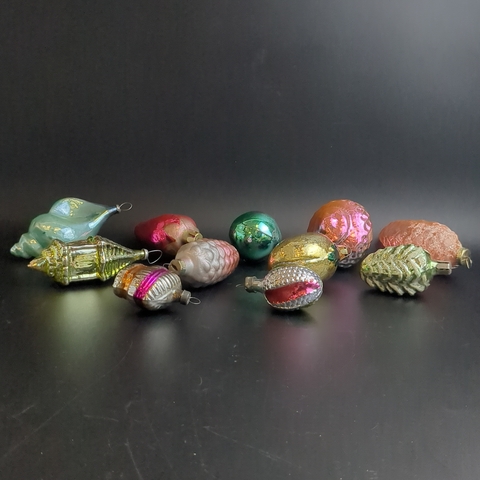 Ёлочные игрушки набор из 11 разных юла, избушка, ракушка и др, стекло, роспись, узоры, подвесные, винтаж СССР 1960-1990 гг