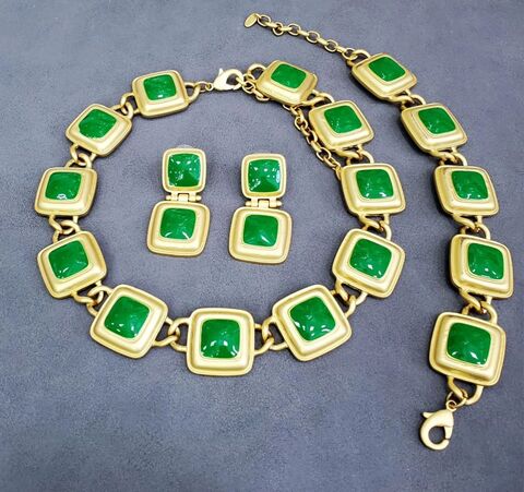 nabor-ukrashenij-quadro-kole-braslet-pozolota-s-cvetnymi-vstavkami