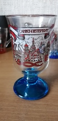 Кружка для глинтвейна с видами Петербурга, цветная ножка, печать с красным цветом
