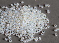 RR-0551 Gilt Lined White Opal