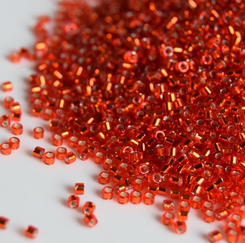 DB-0043 Бисер цилиндрический Миюки делика 11/0 /Miyuki delica 11/0 Silverlined Flame Red