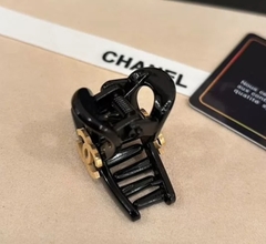 Z033 - Заколка-краб для волос CHANEL маленькая