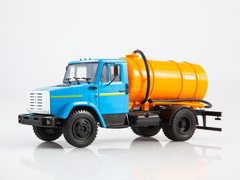 ZIL-4333 KO-520 lavatory truck blue-orange 1:43 Legendary trucks USSR #5