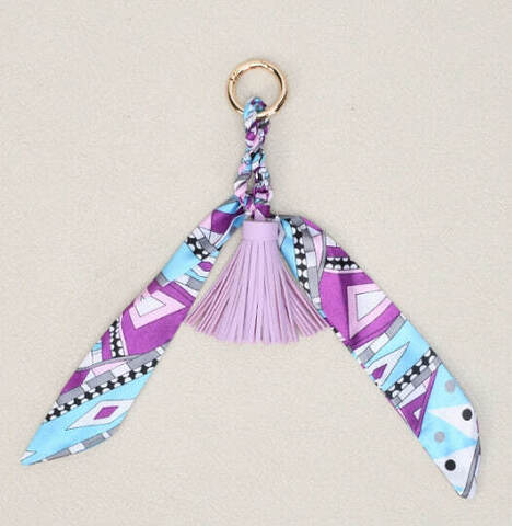 Подвес на сумку (сиреневый) B-32