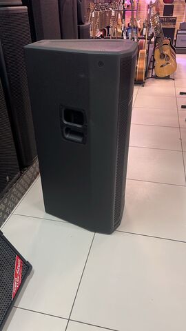 JBL PRX725