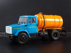 ZIL-4333 KO-520 lavatory truck blue-orange 1:43 Legendary trucks USSR #5
