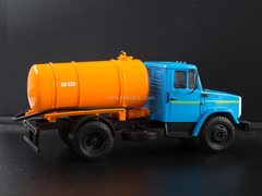 ZIL-4333 KO-520 lavatory truck blue-orange 1:43 Legendary trucks USSR #5