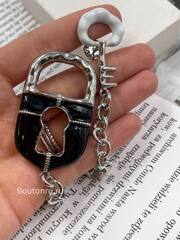 Брошь двойная Скиап. серебристая с черной эмалью 