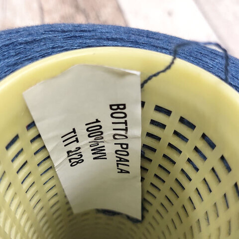 Меринос гребеной BOTTO POALA 2/28 синий джинсовый