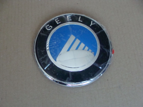 Логотип Geely MK Cross передний