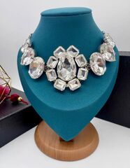 kole-choker-alexandra-rich-s-kristallami-krupnoe