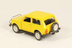 VAZ-21213 Niva Lada (yellow) Agat Mossar Tantal 1:43