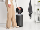 Мусорный бак newIcon с педалью 20 л, артикул 233500, производитель - Brabantia, фото 3