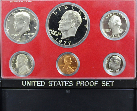 Годовой набор монет США 1977 год в футляре (1, 5, 10, 25, 50 центов; 1 доллар) (6 монет)