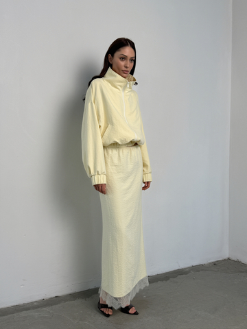 Юбка - макси с кружевом лимонная