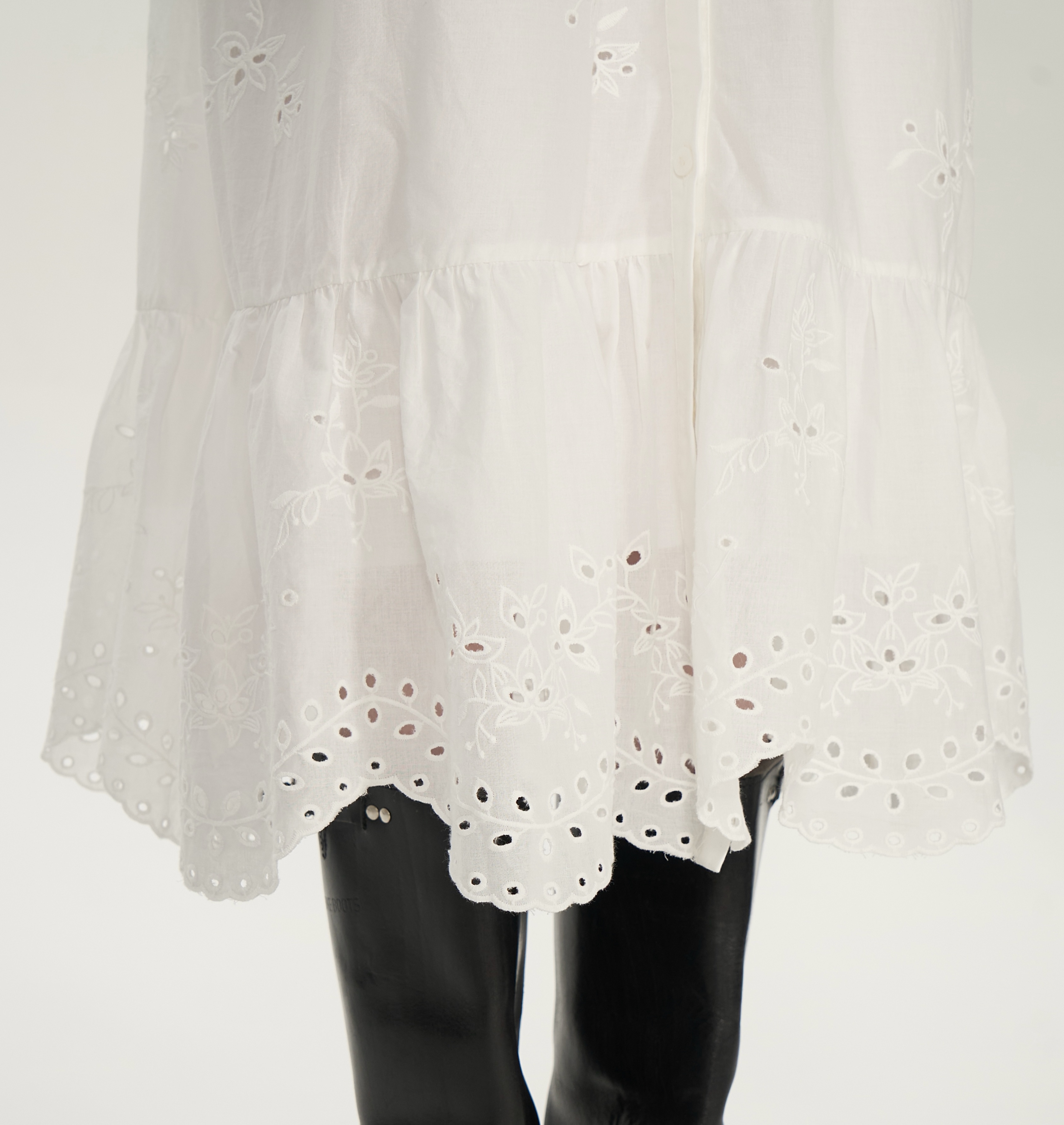 Платье белое с воротничком