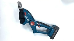 Кусторез аккумуляторный садовый STOHF, 2 насадки 21 В, 2 Li-Ion АКБ 1,5 Ач, кейс.