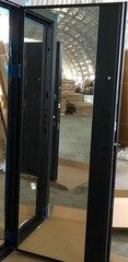 Входная металлическая дверь с зеркалом RеХ (РЕКС) Премиум 290 Темный бетон / зеркало в пол ассиметричное Фацет Кварц черный