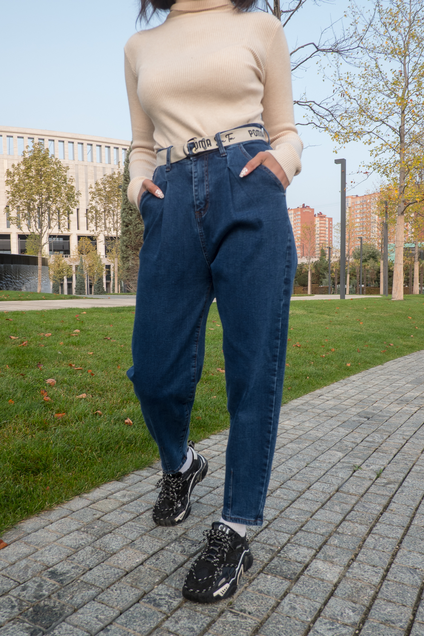 Широкие джинсы – купить в интернет-магазине INCITY
