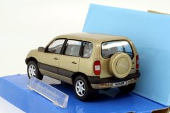 Chevrolet Niva golden Autobahn Bauer Cararama 1:43