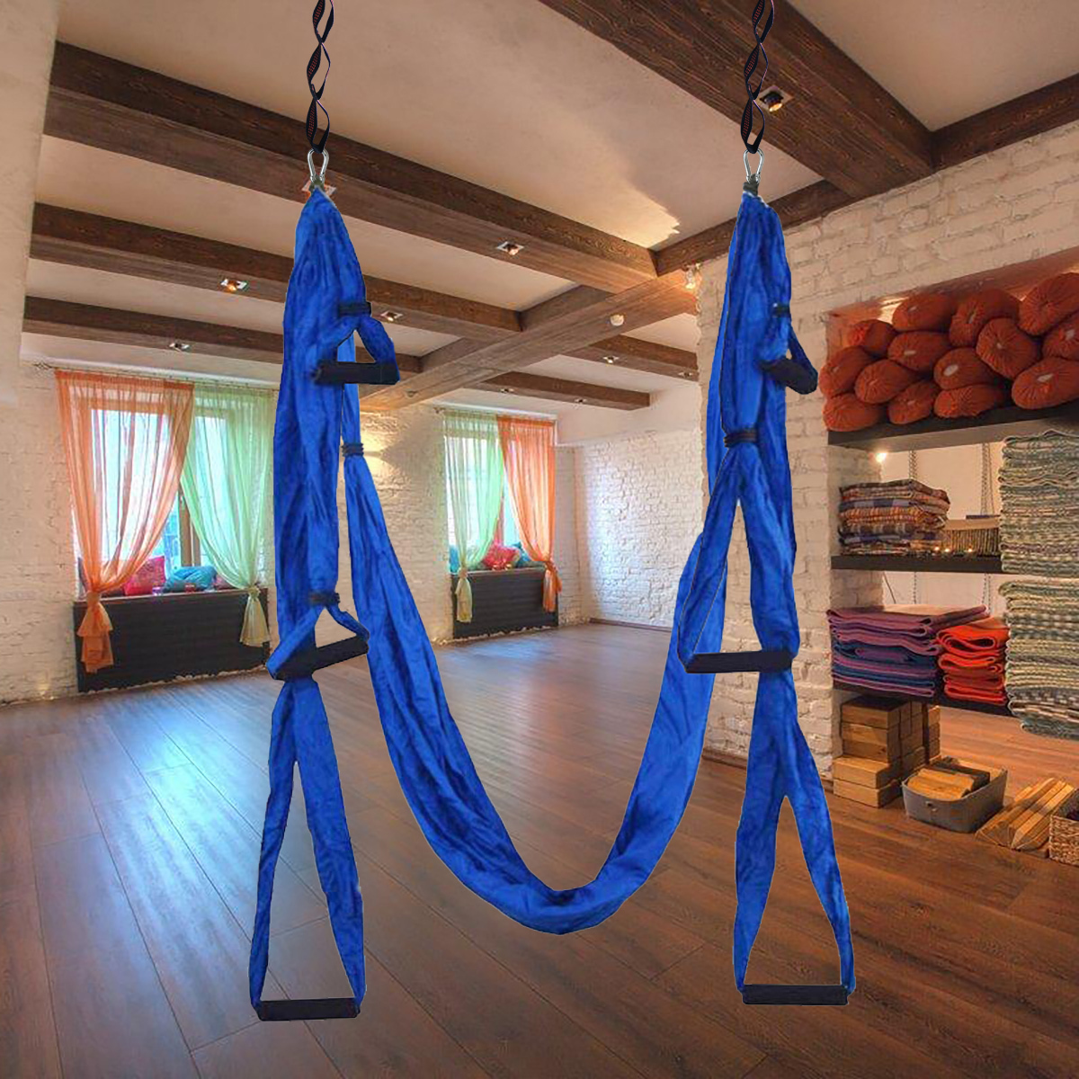 Повесить гамак в квартире к потолку для йоги