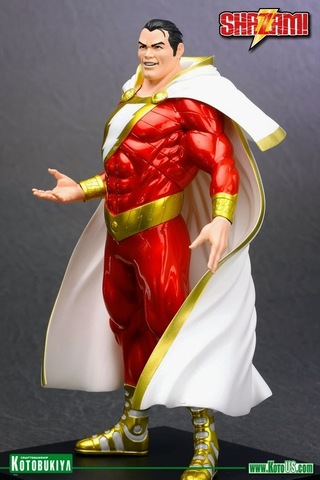 New 52 1/10 Shazam Scale ArtFX Statue