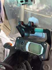 Универсальный крепеж для смартфонов на руль мотоцикла