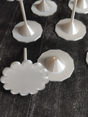 Перламутровый набор подставок и кондитерских гвоздиков 