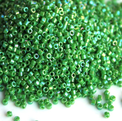 DB-0163 Бисер цилиндрический Миюки делика 11/0 /Miyuki delica 11/0 Opaque Green AB