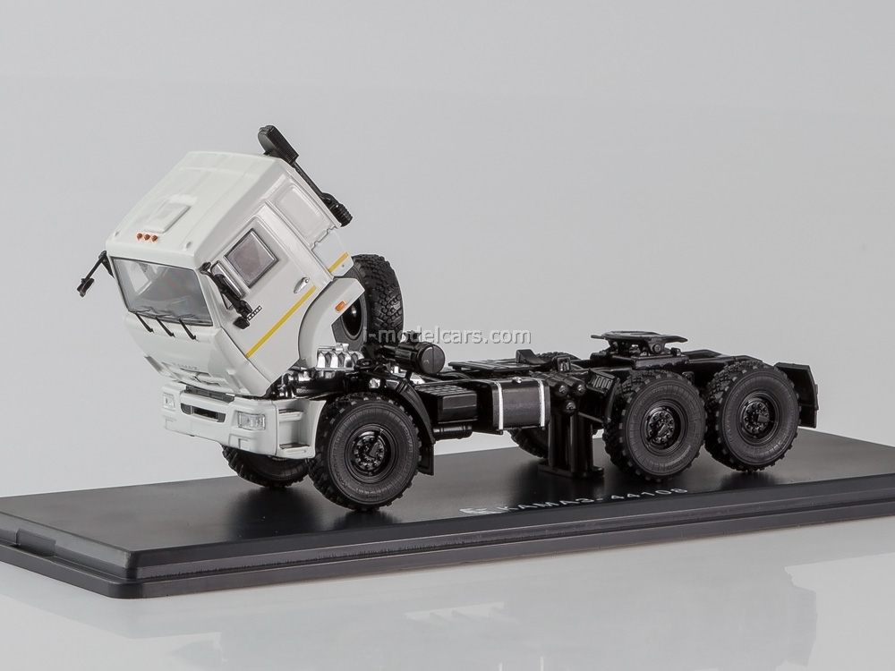 KAMAZ-44108 road tractor white 1:43 Start Scale Models (SSM) KAMAZ-44108 road tractor white 1:43 Start Scale Models (SSM)