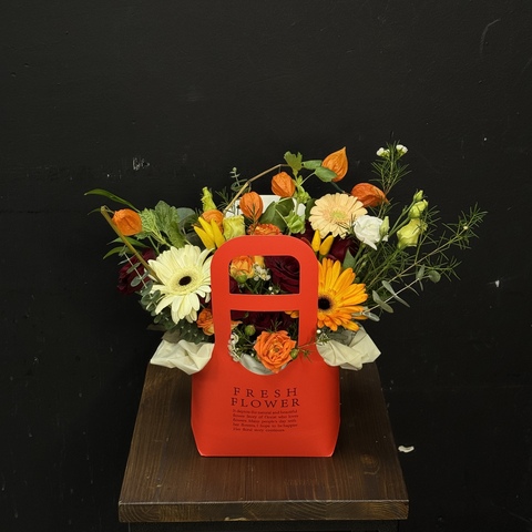 Яркая осенняя сумочка с герберами