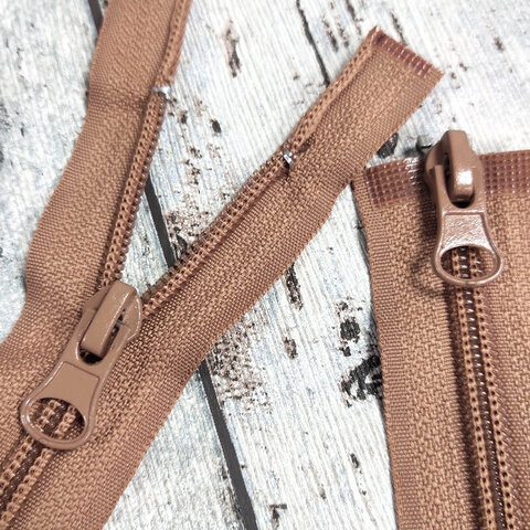 Молния разъемная пластиковая с двумя замками 66 см кэмел