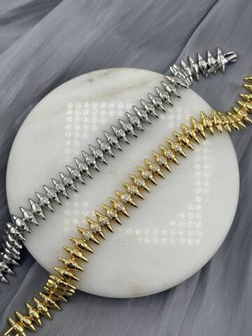 braslet-clash-s-shipami-v-stilistike-cartier