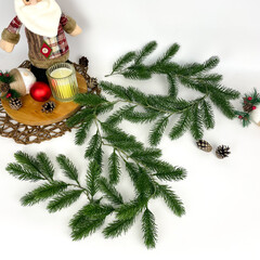 №2 Еловая лиана 1,5 м, + - 60 лапок, 1 шт.
