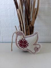 Голубок-орнамент. Подвеска из фетра NYF-261125-Midi