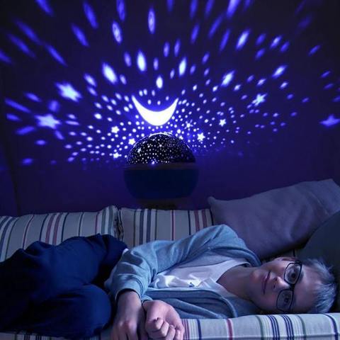 Ночник-проектор вращающийся Звездное небо Star Master (голубой)