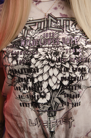 Affliction | Футболка женская WILDFLOWER DAZE AW20432 принт спереди