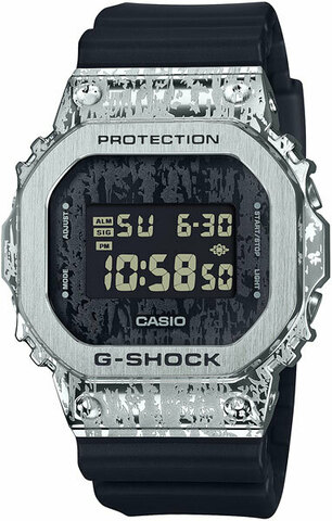 Наручные часы Casio GM-5600GC-1D фото