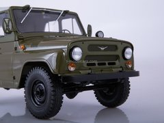 UAZ-469 (31512) khaki 1:18 Start Scale Models (SSM)