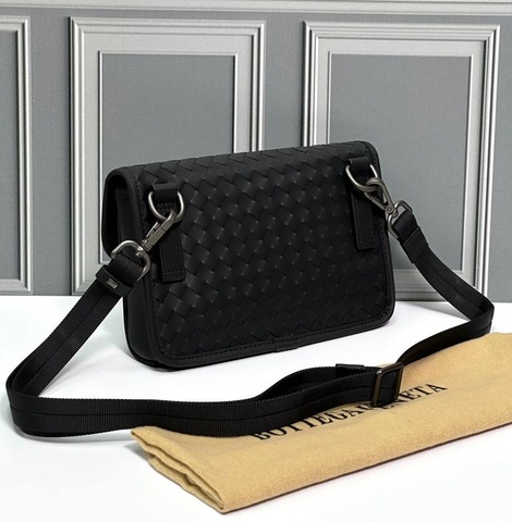 Сумка мужская Bottega Veneta через плечо