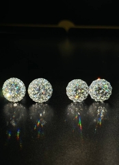 Серьги- пусеты круглые из серебра 925 пробы с муассанитами