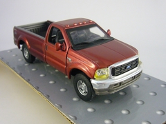 Ford F350 Super Duty Cararama 1:43