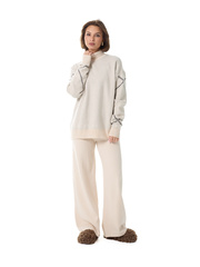 Костюм трикотажный бежевый