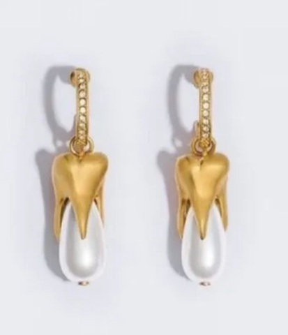 Серьги в стиле Schiaparell с подвесками из жемчуга