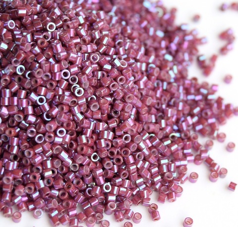 DBS-1015 Бисер цилиндрический Миюки делика 15/0 /Miyuki delica 15/0 Metallic Raspberry Gold Iris