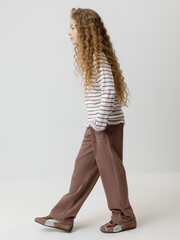 лонгслив  для девочки  КР 302820/сахар,капучино,полоска к633