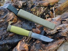 Туристический набор Morakniv Outdoor Kit MG, нож Mora 2000 + топор (зеленый)