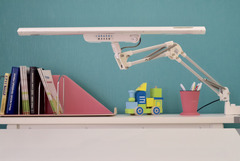 Настольная светодиодная лампа на кронштейне Comf-Pro Led Lamp Vision 6