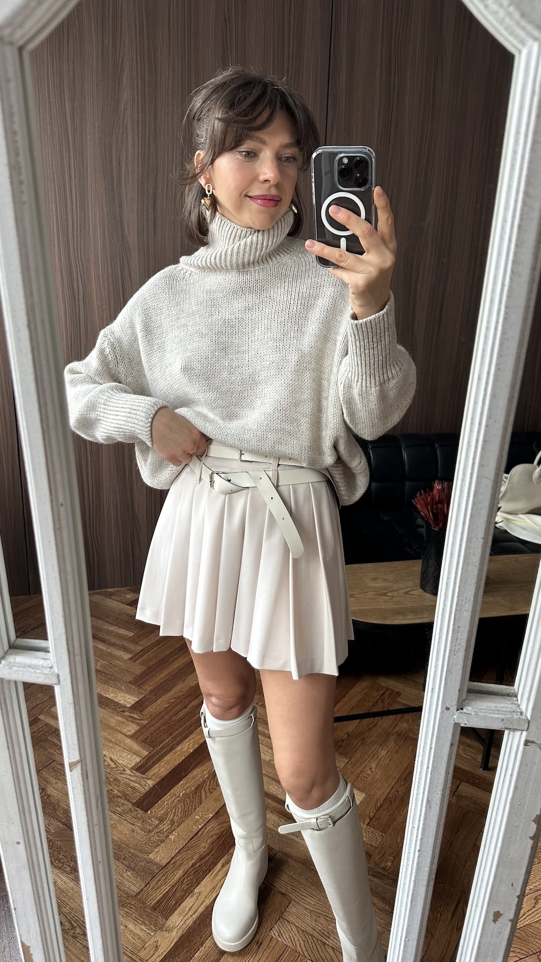 Свитер с высоким горлом