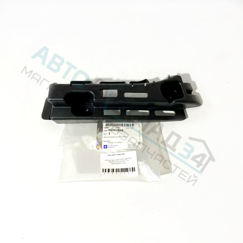 КРОНШТЕЙН БАМПЕРА ЗАДНЕГО ПРАВЫЙ CRUZE DES 1-2 ВНУТРЕННИЙ GM